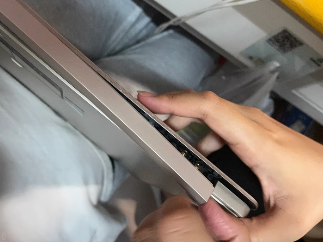 A professional guide to fixing a cracked laptop cover A professional guide to fixing a cracked laptop cover