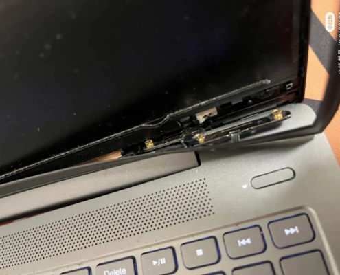A professional guide to fixing a cracked laptop cover A professional guide to fixing a cracked laptop cover